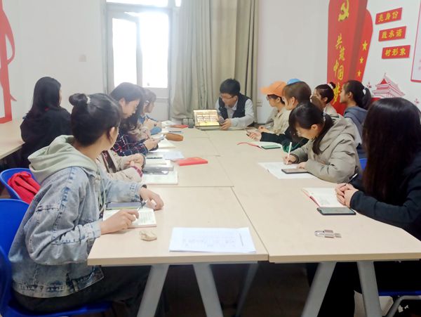 学习习近平总书记考察清华大学与师生代表座谈时发表重要讲话精神 (7).jpg